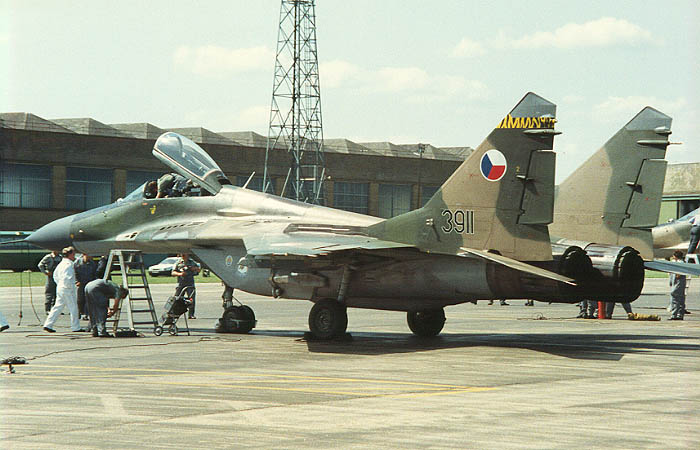 mig29.JPG (68988 bytes)