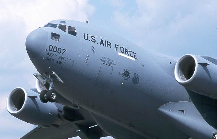 c17.JPG (39176 bytes)