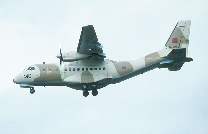 CN-235