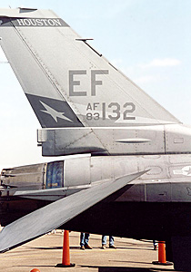 Tailpiece - no-one's got the legs on a F-16...