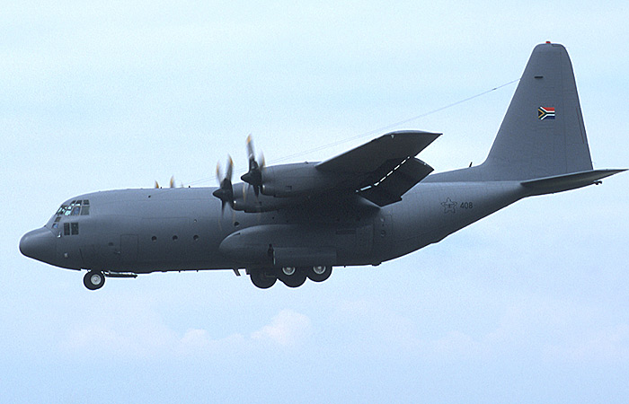 The female crew of the SAAF C-130 travelled the furthest of any to attend RIAT 2001