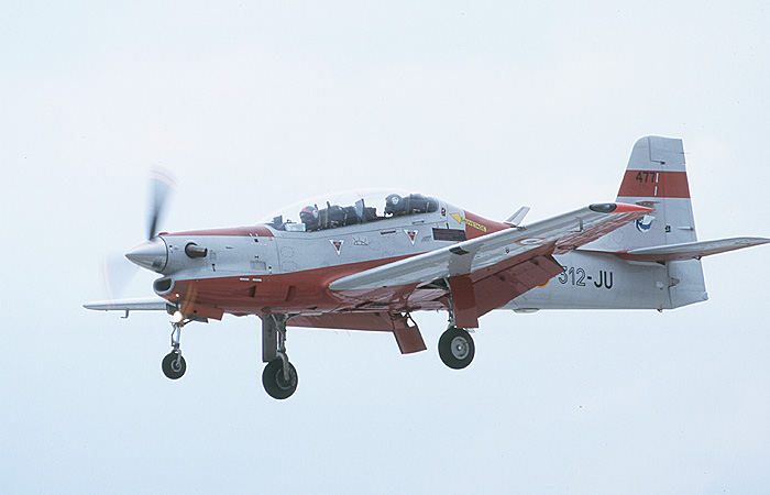 tucano.jpg (76240 bytes)