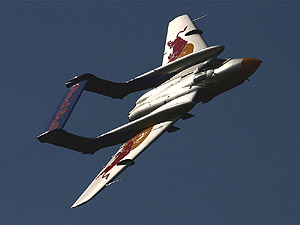 Making her second Elvington appearance and sharing star billing was the Red Bull Sea Vixen. With the drinks giants sponsorship package for 2003 providing little more than the colour scheme, what can we expect for the 2004 airshow season?