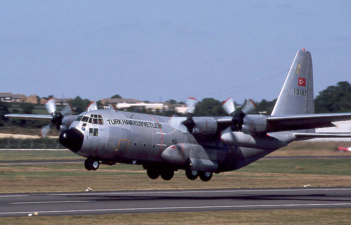 c130.JPG (69531 bytes)