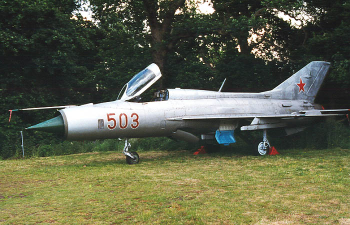 mig21.JPG (97229 bytes)