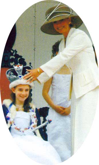 2003 Crowning